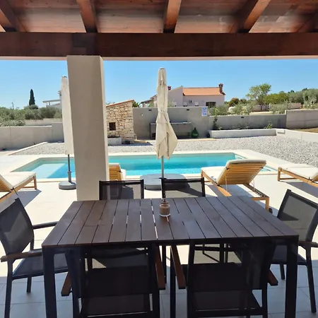 Stone With Private Pool Villa Pula