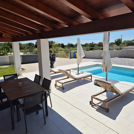 Stone With Private Pool *